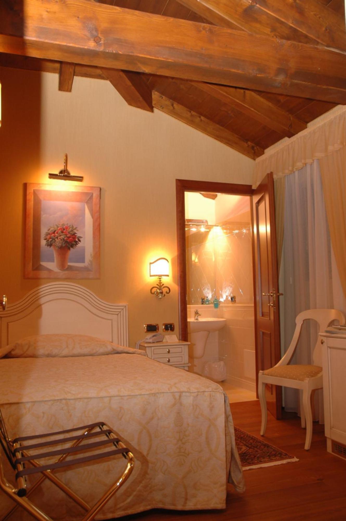 Albergo Da Nando Mortegliano ภายนอก รูปภาพ